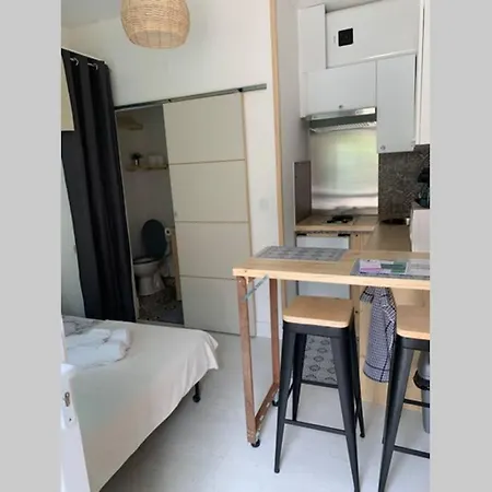 Petit En Centre باستيا