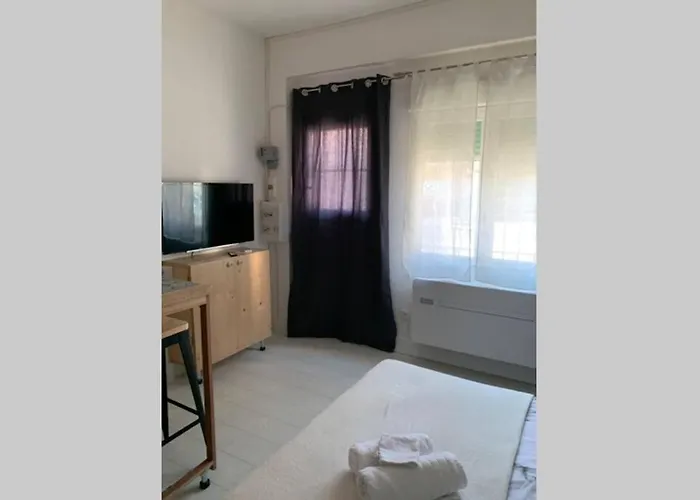 Petit En Centre Apartment